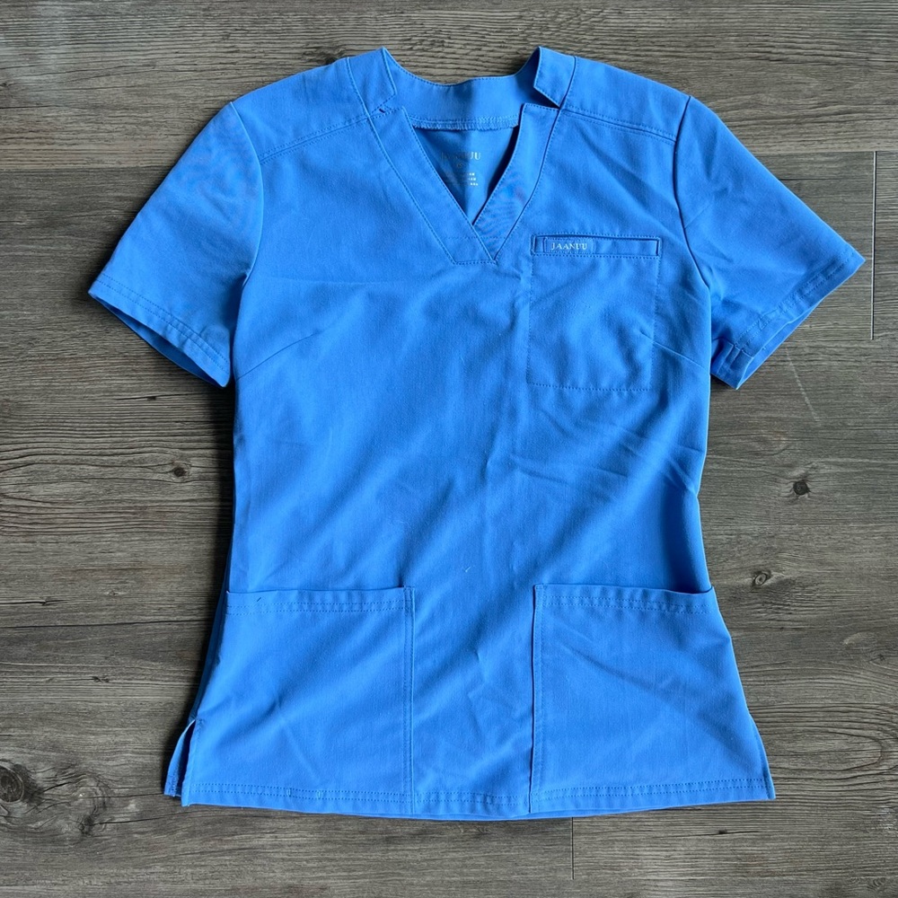 JAANUU XS Women's 3-Pocket Scrub Top - Ceil Blue
